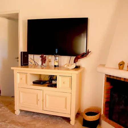 Countryside House In - 5 Min From Beach, With Salt Water Pool & Bbq エリセイラ